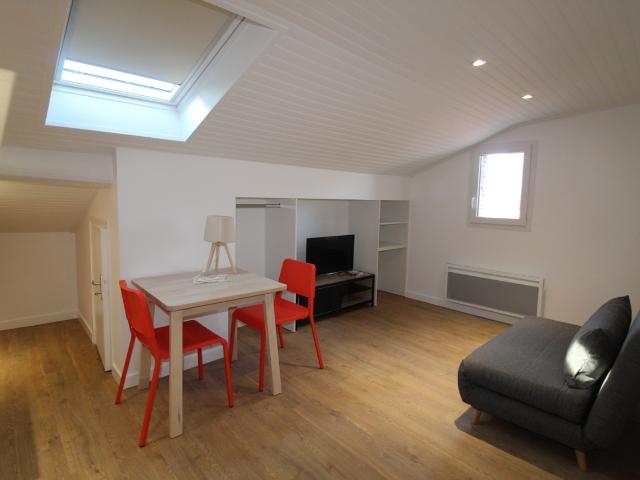 A VILLENEUVE SUR LOT, Studio meublé proche IFSI et CAMPUS connecté
