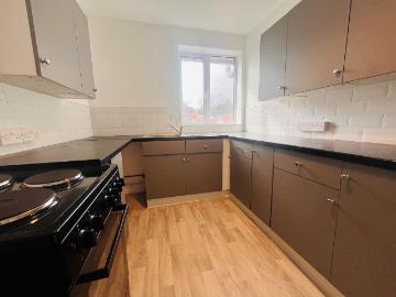 A Walton Drive, Chesterfield S40, 2 bed flat to rent, £700 pcm | PrimeLocation