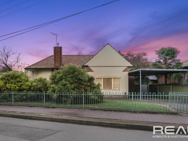 Back due to failure to contract! 2nd chanches don't last forever. This deceased estate is back on the market and is sure not to last!