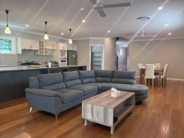 A WATERFRONT 4 BEDROOM HOME YOU SHOULDN'T MISS! Fully Furnished