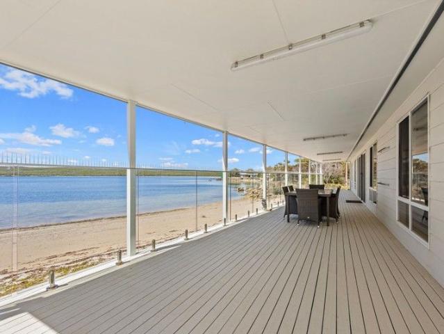 Absolute Beachfront Lower Eyre Peninsula