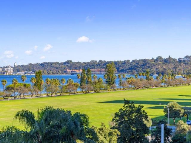 A Waterfront Lifestyle Like No Other