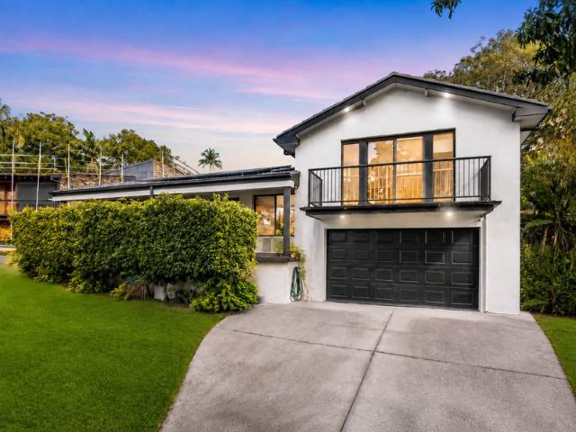A Welcoming Family Home with Space to Relax & Entertain