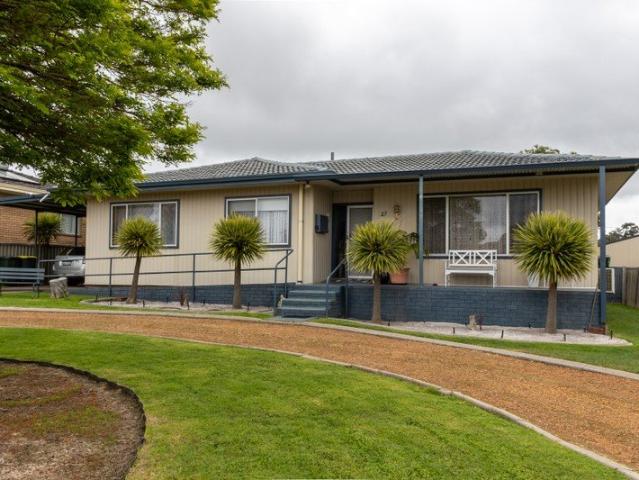 A Welcoming Family Home on the Edge of Manjimup