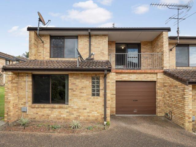 A Well Connected East Maitland Townhouse with Everyday Ease