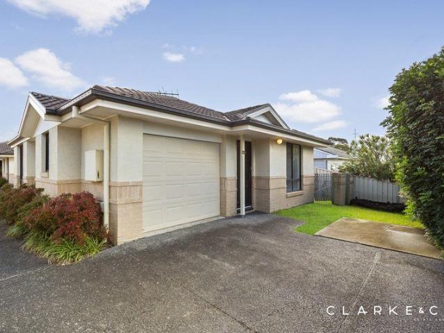 A WELL POSITIONED VILLA WITH EASY LIVING APPEAL!
