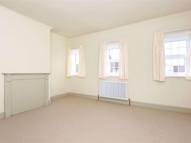 A well presented apartment in the heart of Westerham