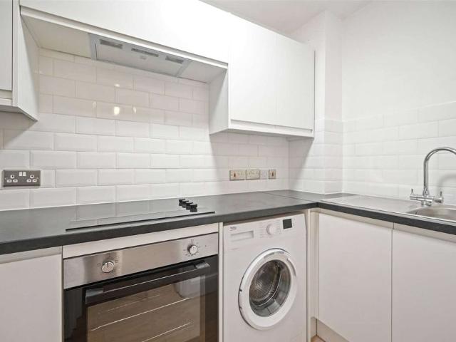 A well presented, part furnished ground floor one bedroom apartment in Watford