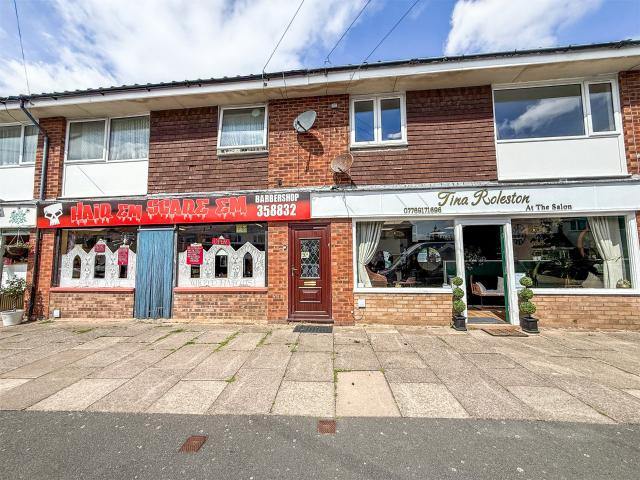 A well presented two bedroom apartment in a convenient location. To Let £900pcm