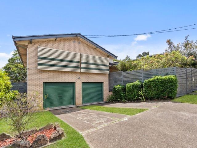A Wishart Family Favourite: Bright, Spacious and Perfectly Placed