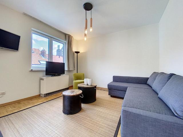 À Woluwe Saint Pierre, appartement à louer 1050 € par mois