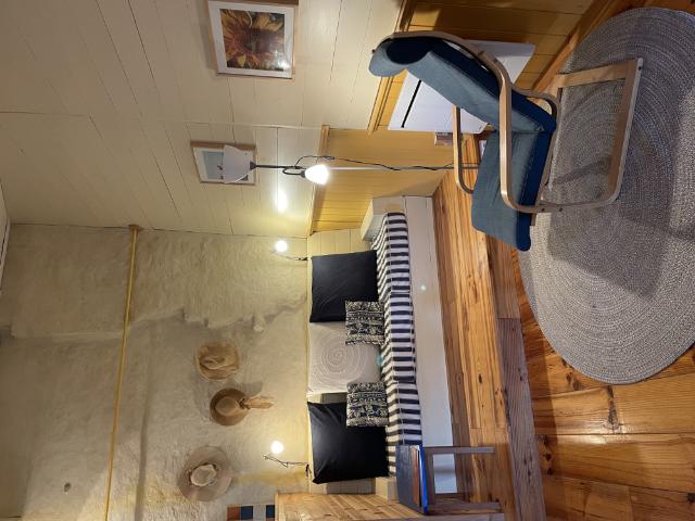 A wonderful studio surrounded by vineyards