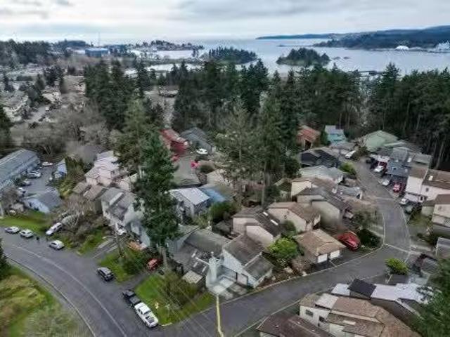 A 1506 Glentana Rd, View Royal, BC, V9A 7A1 house for sale.