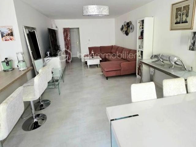 A 15 min de l'aéroport de Roissy Charles de Gaulle ! Bel appartement lumineux de 82 m² – Résidence récente aux normes PMR – Quartier recherché de la Mairie – Louvres 95