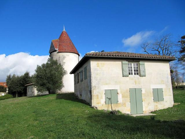 A 15 mn des plages de Meschers, Domaine vue sur estuaire sur. 750m² Mortagne sur Gironde
