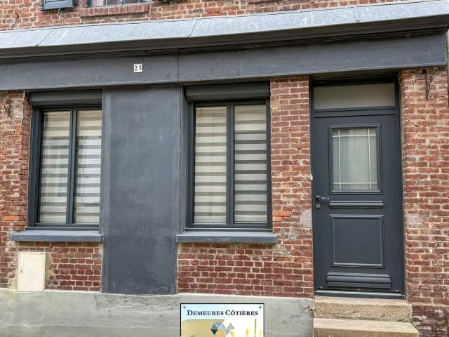 A 100 mètres de la plage d'ETRETAT, une maison de caractère entièrement rénovée