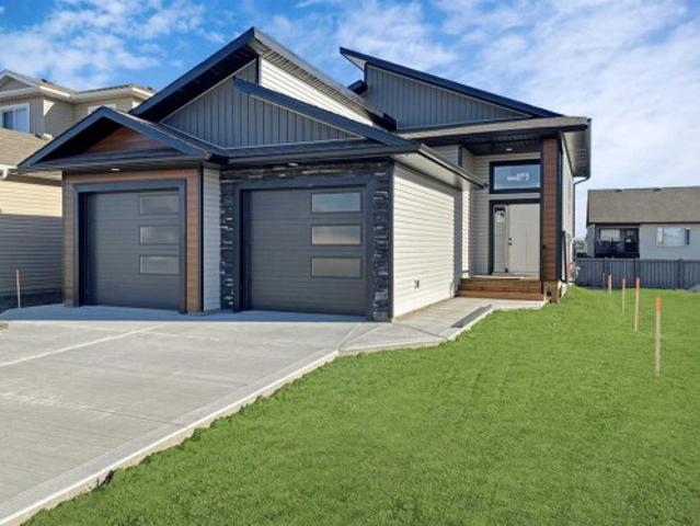 A 10526 Avenue, Grande Prairie, AB, T8V 6V2 house for lease | Listing ID A2341 | Royal LePage
