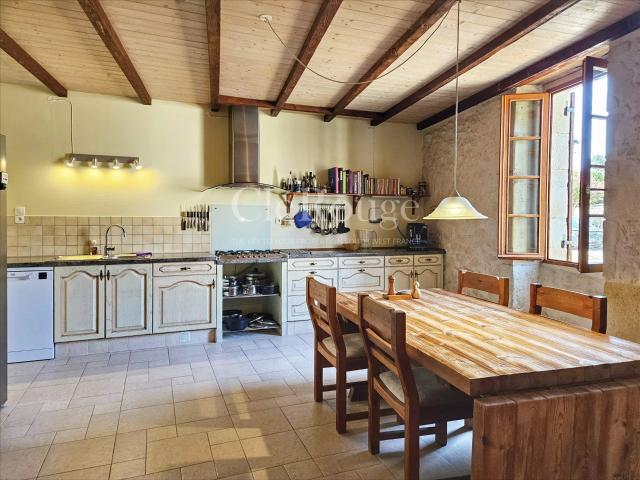 À 10 minutes de Duras – Charmante propriété à la campagne av. 139m² Duras