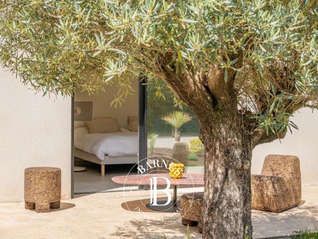 À 10 Minutes De L’École Ibs Et D’Aix En Provence – Maison De. 193m² Meyreuil