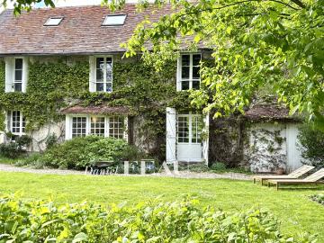 À 10 minutes de Montfort l'Amaury Belle maison ancienne 220m² Neauphle Le Château