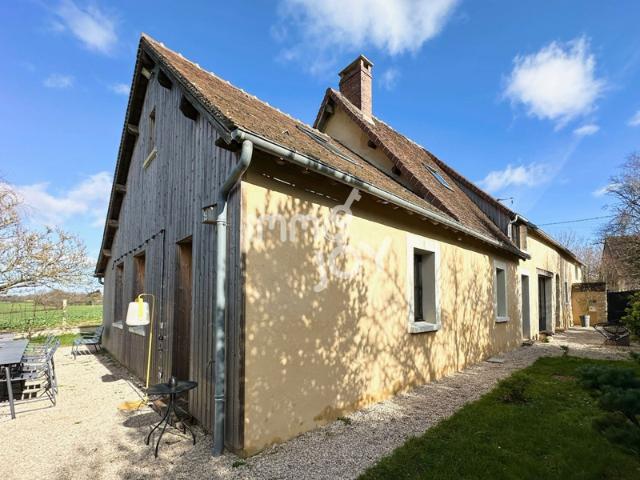 A 10 mn de Belleme, en hameau, maison percheronne entièreme