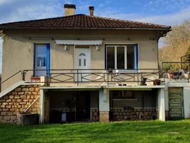 A 10 mn de Lalinde Jolie Maison de 80 m² sh rénovée composée, d'