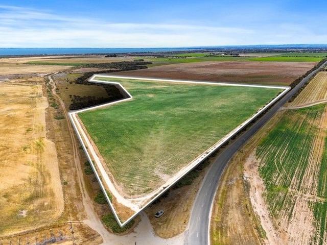 A 10 Hectare Breath of Fresh Air, Tailor Made to your Imagination