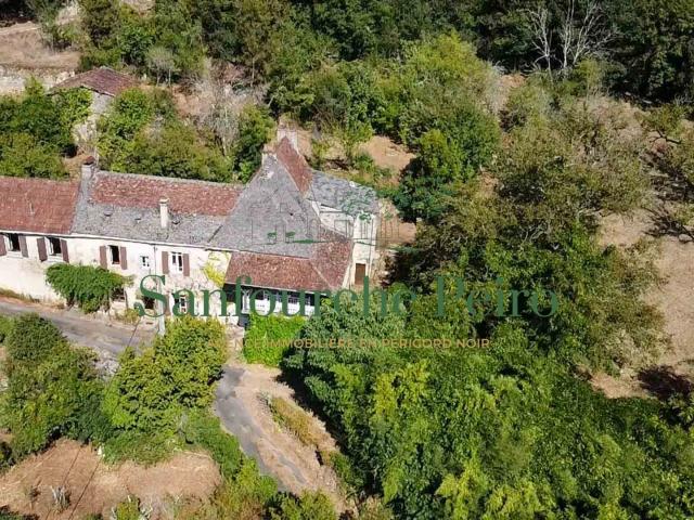 À 12 km au Sud de Sarlat Vallée de la Dordogne 85m² Beynac et Cazenac