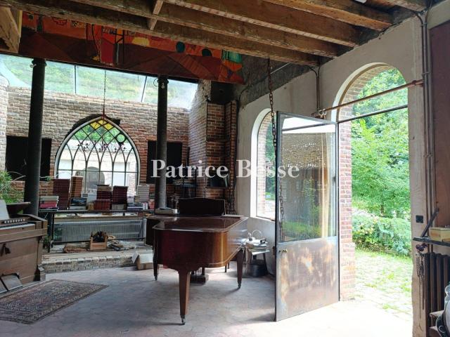 À 130 km de Paris, logis d'habitation avec dépendances sur 1. 250m² Bosc Roger sur Buchy