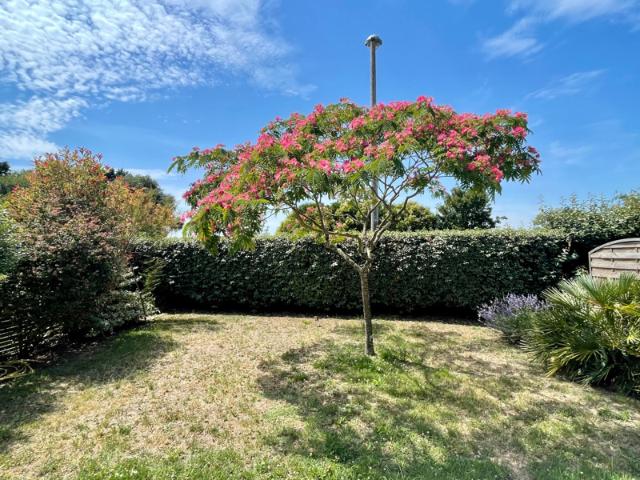 À 1 km de la plage Maison avec jardin et garage Saint Tr