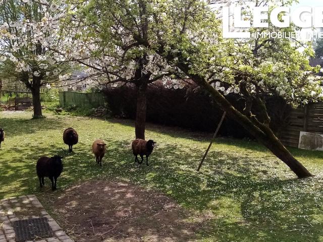À 1h30 de Paris: Superbe Corps de Ferme avec Étang et Dépendances