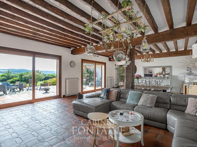 À 1h de Paris, Élégante Propriété de Charme au Coeur d'un P. 280m² Noailles