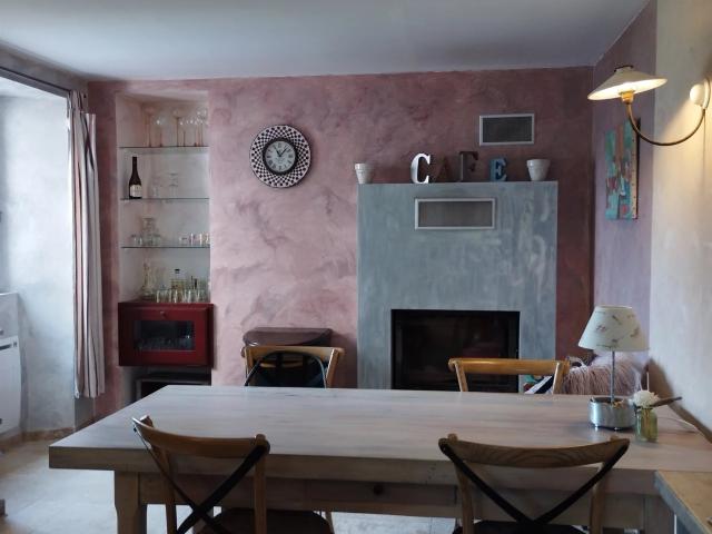 A 20 mn de VENCE, superbe maison de village avec terrasse et. 269m² Coursegoules