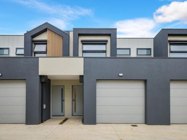 A 2 BEDROOM TOWNHOUSE YOU DON'T WANT TO MISS!