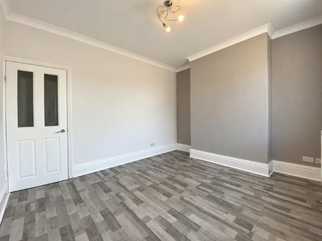 a 2 bedroomed terraced property located on hewitts row south killingholme dn40 3et