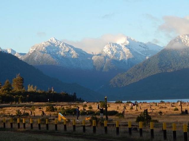 a 300 metros del Lago Chapo, Chile