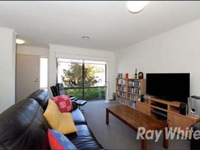 A 3 bedroom Mirvac home in Waverley Park