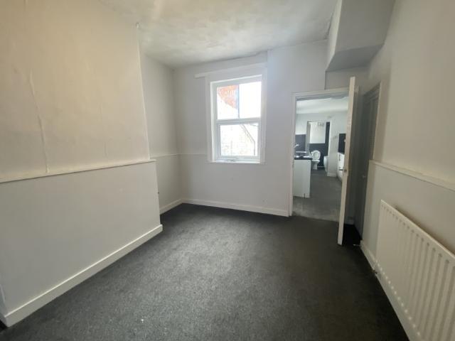 a 3 bedroomed terraced property located yarborough terrace new holland dn19 7qt