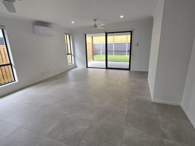 A 4 Bedroom Delight with an Extra Living Room !