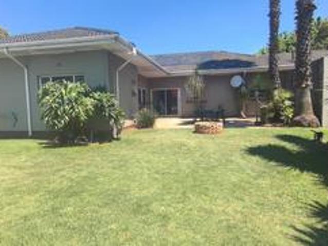 a 4 bedroom florida park family home.