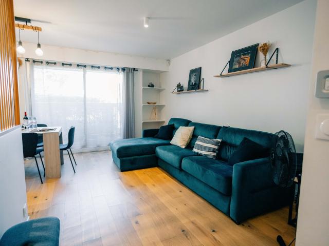 A 50 square meter canalside apartment