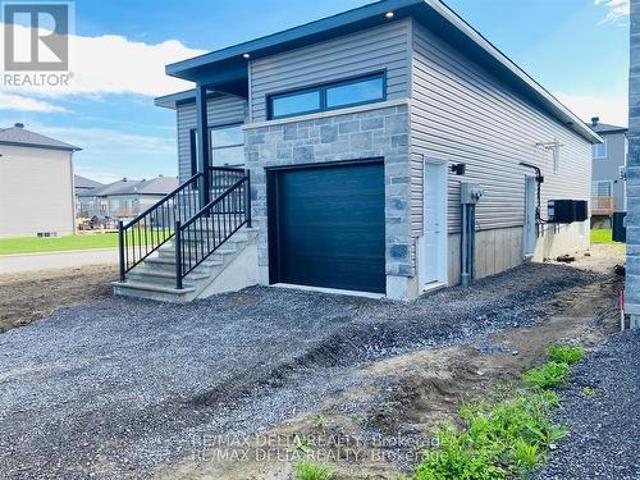 A 517 Chambord Street, Alfred And Plantagenet, ON, K0A 3K0 house for lease | Listing ID X13018 | Royal LePage