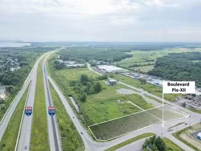 A 5255 Av. Pierre Dansereau, Salaberry De Valleyfield, QC, J6S.