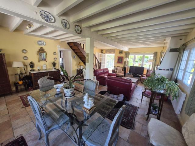 A 5' de Montfort L'Amaury, maison de 140m2 sur un terrain de