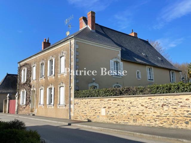 À 5 min du centre historique de Château Gontier, un ancien p. 240m² Château Gontier Sur Mayenne