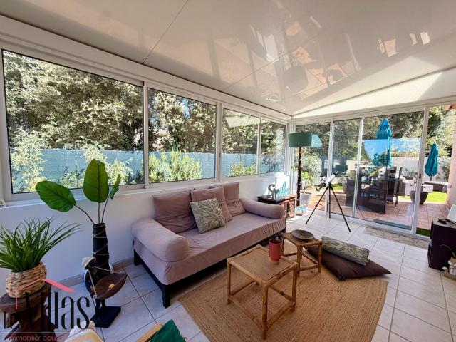 A 5 min de Narbonne Plain pied avec piscine et grand garage. 127m² Vinassan