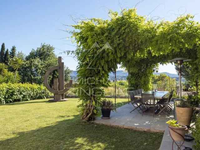 A 5 minutes de Mougins Charmant mas provençal 290m² Mouans Sartoux