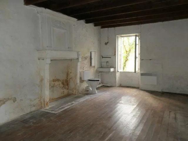 A 6 kms de Cognac Maison A Renover m² Gensac la Pallue