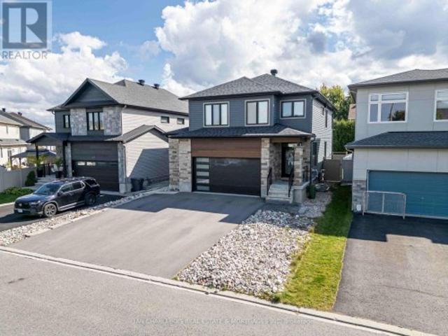 A 846 Rockson Crescent, Ottawa, ON, K2S 0S6 house for lease | Listing ID X13767 | Royal LePage