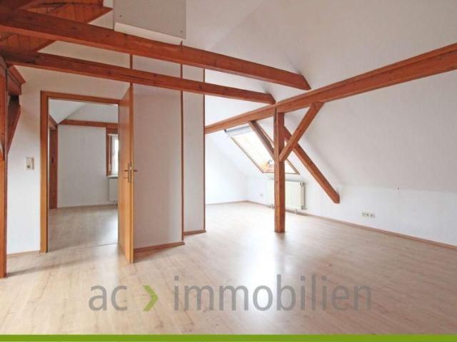 ac | 2 Zimmer Dachgeschosswohnung mit Einbauküche
